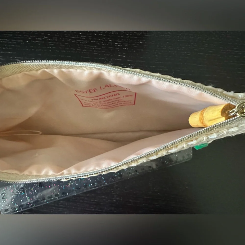 Estee Lauder‎ pouch 👝 - Picture 5 of 6